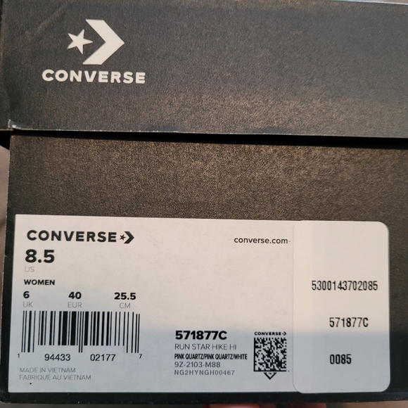 SOLD Converse Platform Run Star Hike Boots. - Picture 9 of 9
